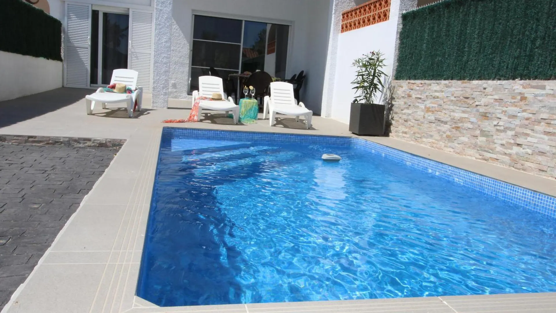 Vacaciones Perfectas Cerca Del Mar: Piscina Privada, Mascotas Bienvenidas Y Playa Para Perros. - Es-184-21 Riumar Spain